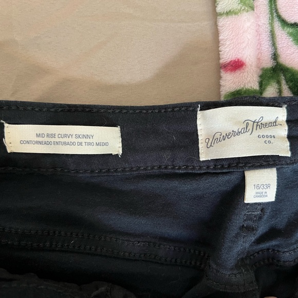 BLACK SKINNY JEANS - Picture 3 of 3